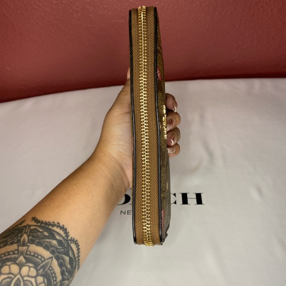 Coach Accordion Wallet in Butterfly Print - Picture 5 of 7